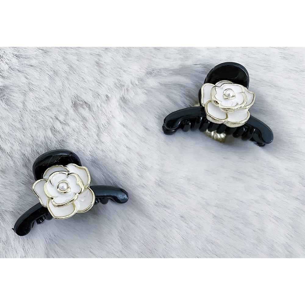 Mini Camellia Hair Claw Clip